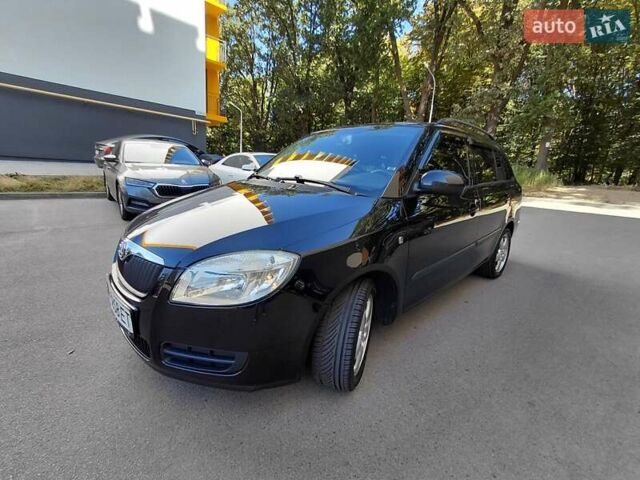 Черный Шкода Фабия, объемом двигателя 1.4 л и пробегом 233 тыс. км за 5300 $, фото 17 на Automoto.ua