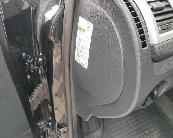 Черный Шкода Фабия, объемом двигателя 1.4 л и пробегом 212 тыс. км за 6200 $, фото 12 на Automoto.ua