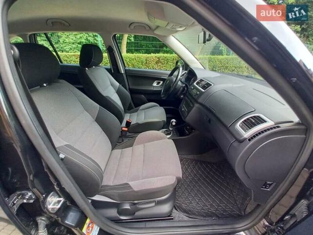 Черный Шкода Фабия, объемом двигателя 1.6 л и пробегом 210 тыс. км за 6500 $, фото 63 на Automoto.ua