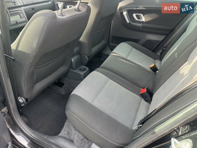 Черный Шкода Фабия, объемом двигателя 1.6 л и пробегом 169 тыс. км за 6350 $, фото 43 на Automoto.ua