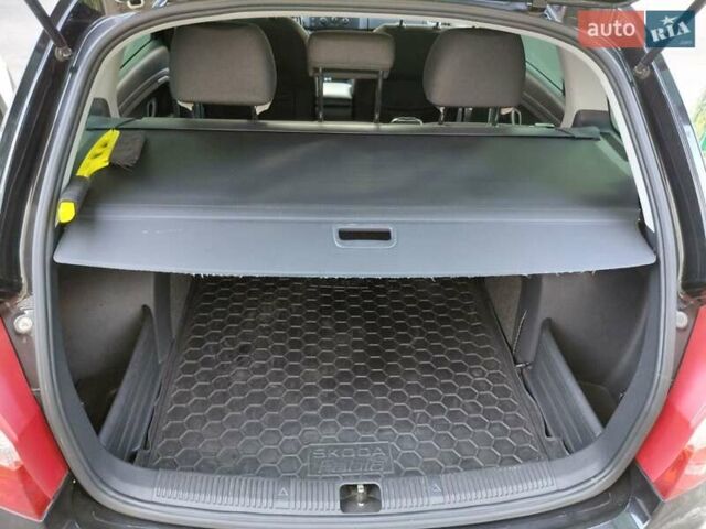 Черный Шкода Фабия, объемом двигателя 1.4 л и пробегом 233 тыс. км за 5300 $, фото 21 на Automoto.ua