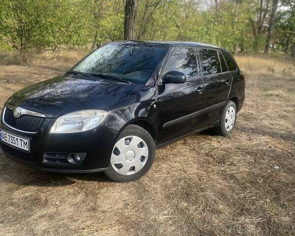 Черный Шкода Фабия, объемом двигателя 1.2 л и пробегом 250 тыс. км за 4500 $, фото 1 на Automoto.ua