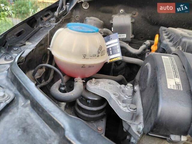 Черный Шкода Фабия, объемом двигателя 1.4 л и пробегом 233 тыс. км за 5300 $, фото 30 на Automoto.ua