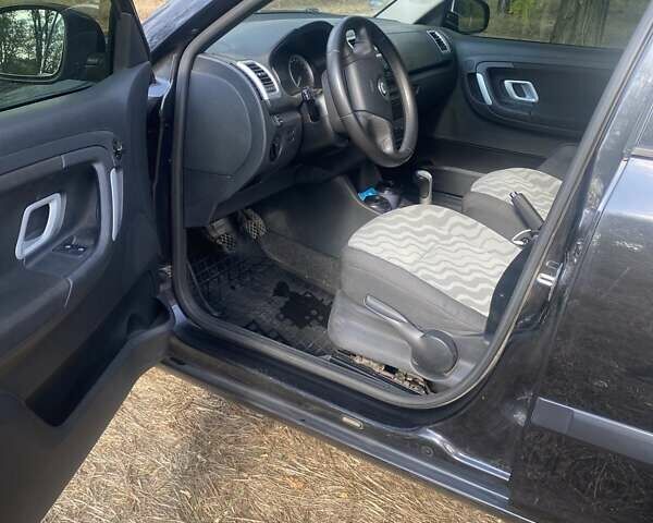 Черный Шкода Фабия, объемом двигателя 1.2 л и пробегом 250 тыс. км за 4400 $, фото 7 на Automoto.ua