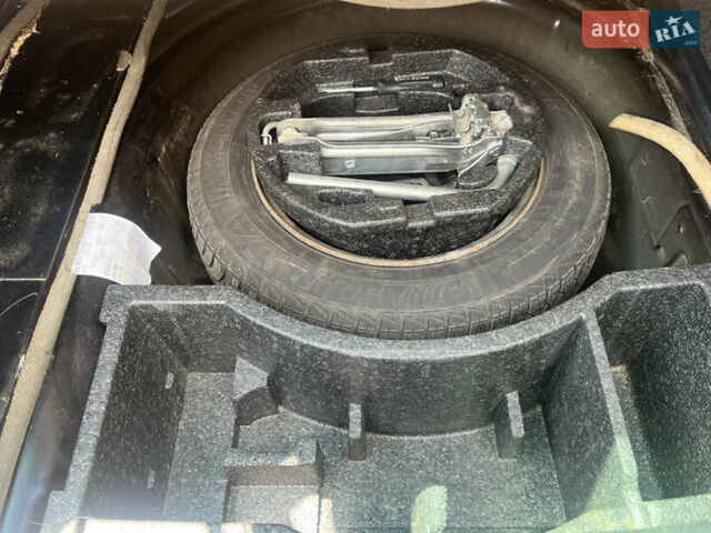 Черный Шкода Фабия, объемом двигателя 0 л и пробегом 202 тыс. км за 5200 $, фото 3 на Automoto.ua