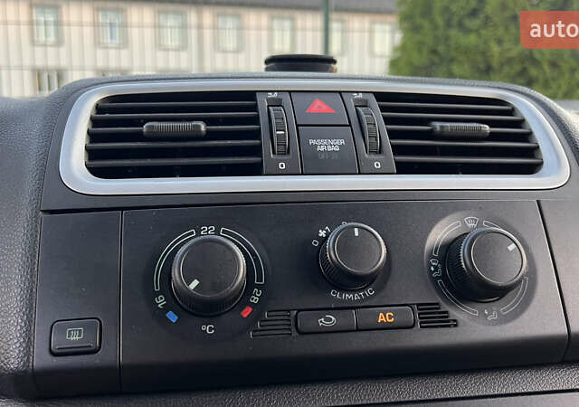 Черный Шкода Фабия, объемом двигателя 1.4 л и пробегом 195 тыс. км за 5850 $, фото 46 на Automoto.ua