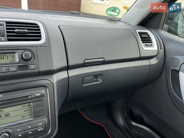 Шкода Фабия 2008 в Калуше на Automoto.ua Черный Шкода Фабия, объемом двигателя 1.6 л и пробегом 203 тыс. км за 5850 $, фото 46 на Automoto.ua