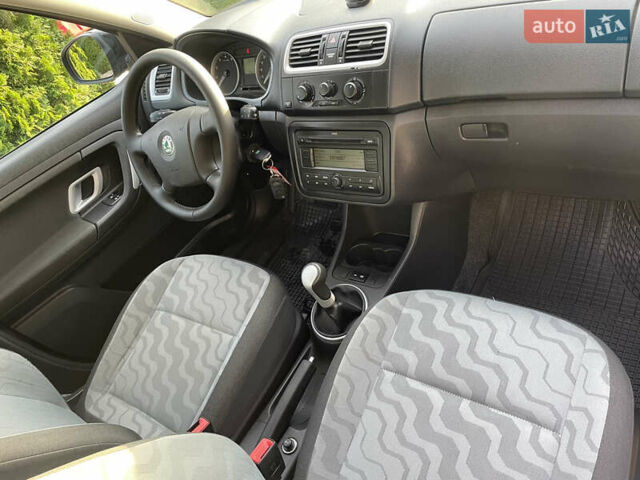 Чорний Шкода Фабія, об'ємом двигуна 1.4 л та пробігом 197 тис. км за 5750 $, фото 12 на Automoto.ua