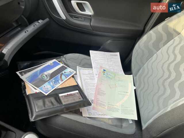 Чорний Шкода Фабія, об'ємом двигуна 1.4 л та пробігом 197 тис. км за 5850 $, фото 15 на Automoto.ua