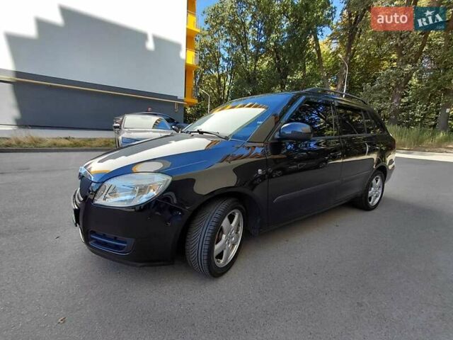 Черный Шкода Фабия, объемом двигателя 1.4 л и пробегом 233 тыс. км за 5300 $, фото 16 на Automoto.ua