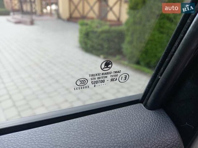 Черный Шкода Фабия, объемом двигателя 1.6 л и пробегом 210 тыс. км за 6500 $, фото 72 на Automoto.ua