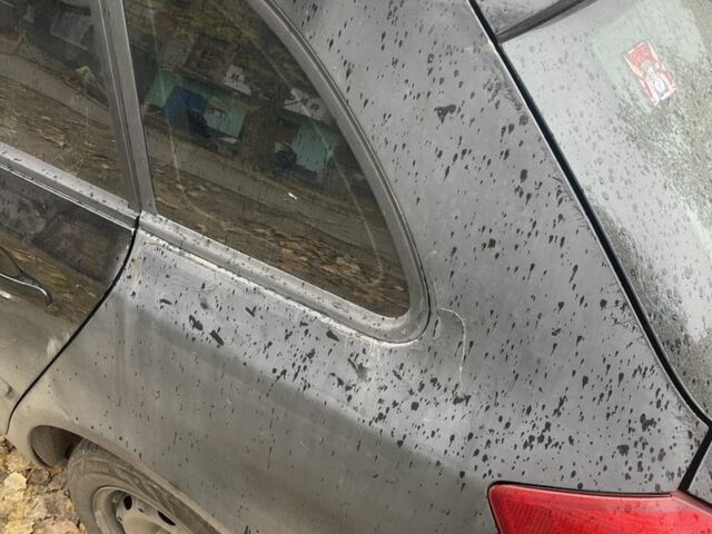 Черный Шкода Фабия, объемом двигателя 1.4 л и пробегом 200 тыс. км за 3600 $, фото 3 на Automoto.ua