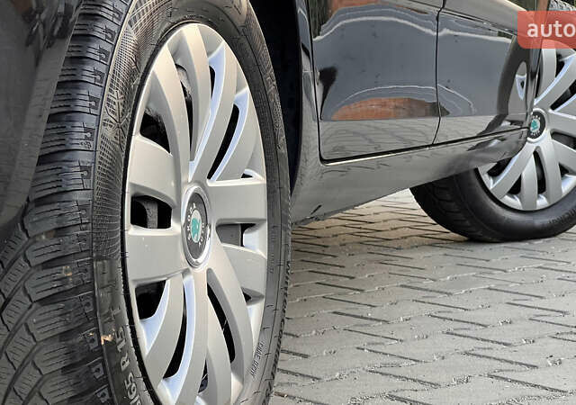 Черный Шкода Фабия, объемом двигателя 1.4 л и пробегом 195 тыс. км за 5850 $, фото 8 на Automoto.ua
