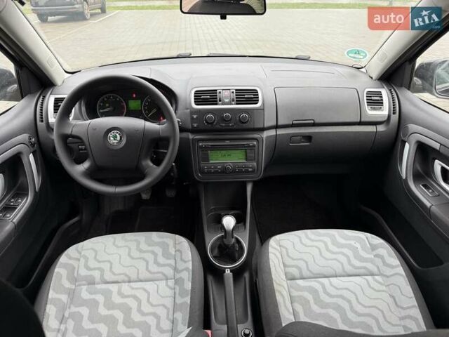 Чорний Шкода Фабія, об'ємом двигуна 1.39 л та пробігом 195 тис. км за 5450 $, фото 48 на Automoto.ua