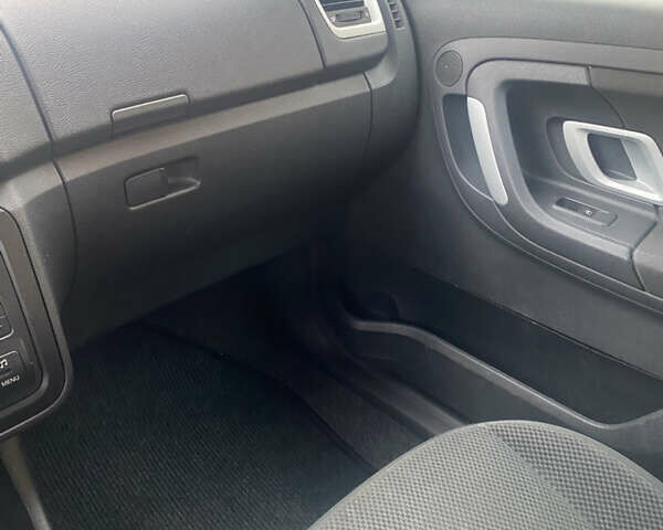 Черный Шкода Фабия, объемом двигателя 1.6 л и пробегом 172 тыс. км за 5950 $, фото 12 на Automoto.ua