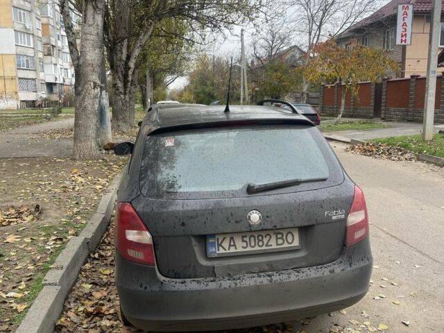 Черный Шкода Фабия, объемом двигателя 1.4 л и пробегом 200 тыс. км за 3600 $, фото 5 на Automoto.ua