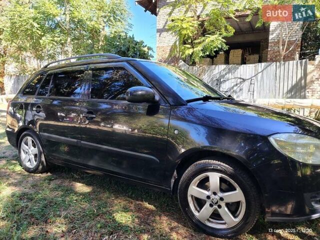 Чорний Шкода Фабія, об'ємом двигуна 1.39 л та пробігом 220 тис. км за 5800 $, фото 2 на Automoto.ua