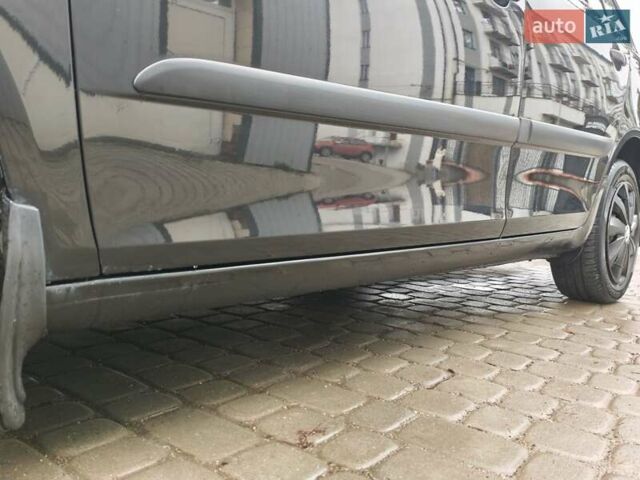 Черный Шкода Фабия, объемом двигателя 1.39 л и пробегом 242 тыс. км за 4850 $, фото 12 на Automoto.ua