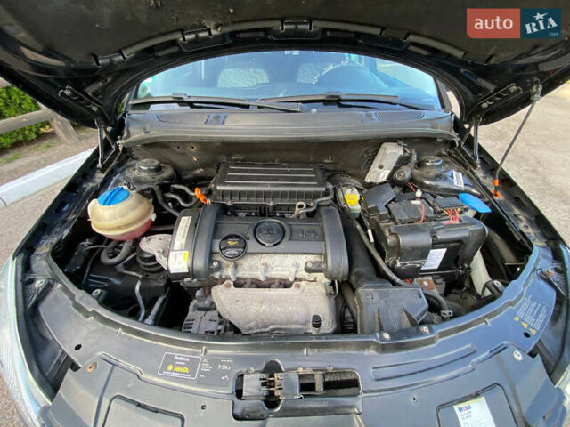 Черный Шкода Фабия, объемом двигателя 0 л и пробегом 202 тыс. км за 5200 $, фото 1 на Automoto.ua