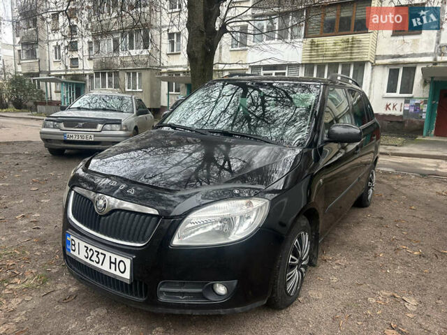 Черный Шкода Фабия, объемом двигателя 1.42 л и пробегом 206 тыс. км за 3600 $, фото 5 на Automoto.ua