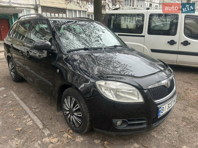 Черный Шкода Фабия, объемом двигателя 1.42 л и пробегом 206 тыс. км за 3600 $, фото 3 на Automoto.ua