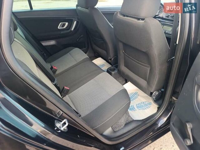 Черный Шкода Фабия, объемом двигателя 1.4 л и пробегом 219 тыс. км за 5999 $, фото 1 на Automoto.ua