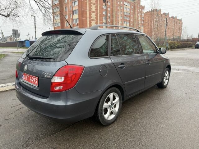 Черный Шкода Фабия, объемом двигателя 1.6 л и пробегом 195 тыс. км за 6500 $, фото 6 на Automoto.ua