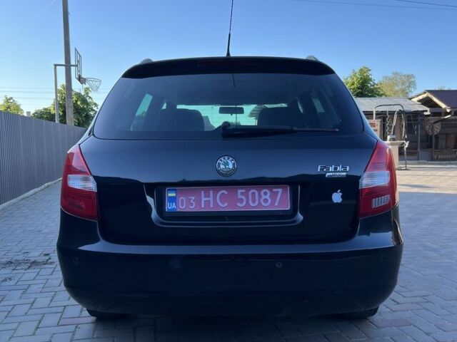 Черный Шкода Фабия, объемом двигателя 1.4 л и пробегом 226 тыс. км за 5100 $, фото 4 на Automoto.ua