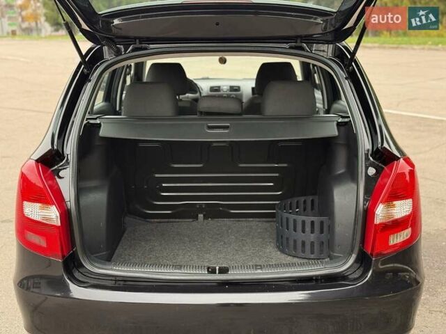 Черный Шкода Фабия, объемом двигателя 1.2 л и пробегом 225 тыс. км за 3250 $, фото 25 на Automoto.ua