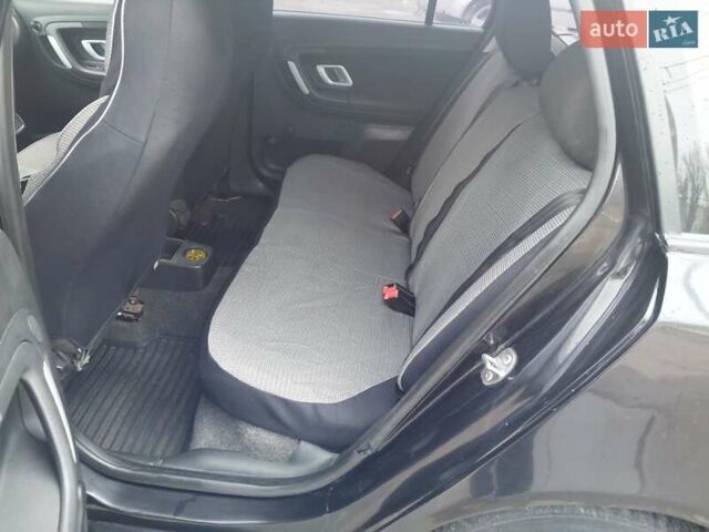 Черный Шкода Фабия, объемом двигателя 1.39 л и пробегом 346 тыс. км за 3500 $, фото 7 на Automoto.ua