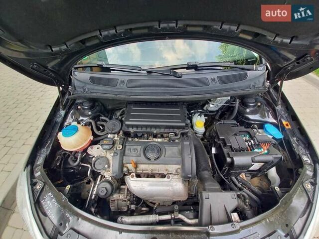 Черный Шкода Фабия, объемом двигателя 1.6 л и пробегом 210 тыс. км за 6500 $, фото 88 на Automoto.ua