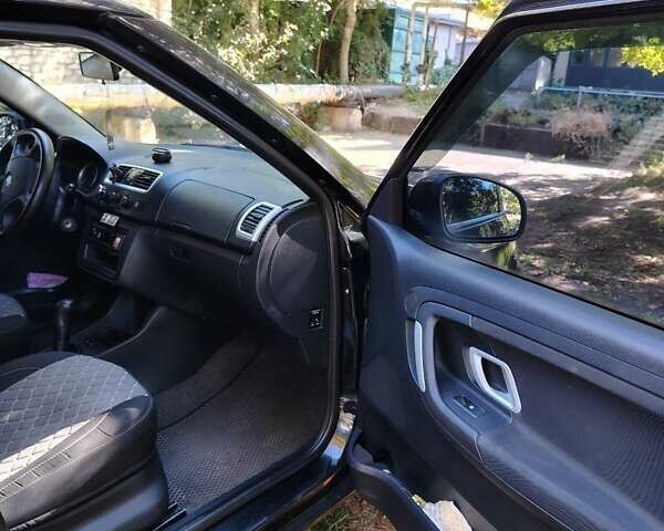 Чорний Шкода Фабія, об'ємом двигуна 1.39 л та пробігом 220 тис. км за 5800 $, фото 7 на Automoto.ua