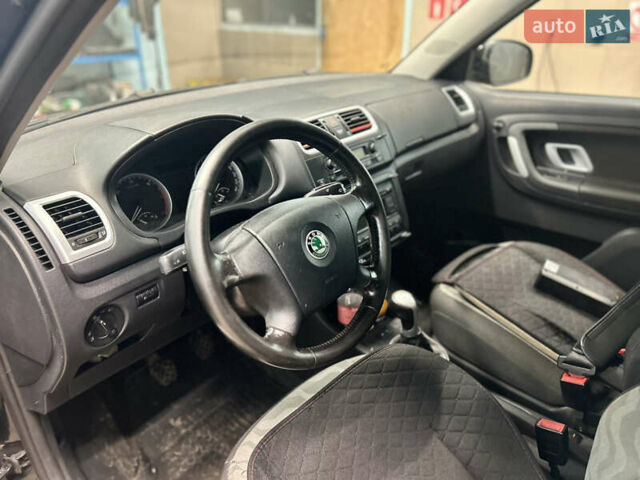 Черный Шкода Фабия, объемом двигателя 1.42 л и пробегом 206 тыс. км за 3600 $, фото 9 на Automoto.ua