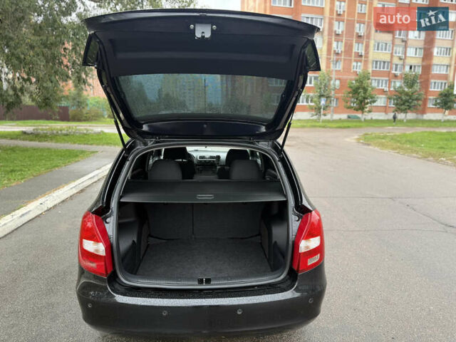 Черный Шкода Фабия, объемом двигателя 1.6 л и пробегом 238 тыс. км за 6800 $, фото 40 на Automoto.ua