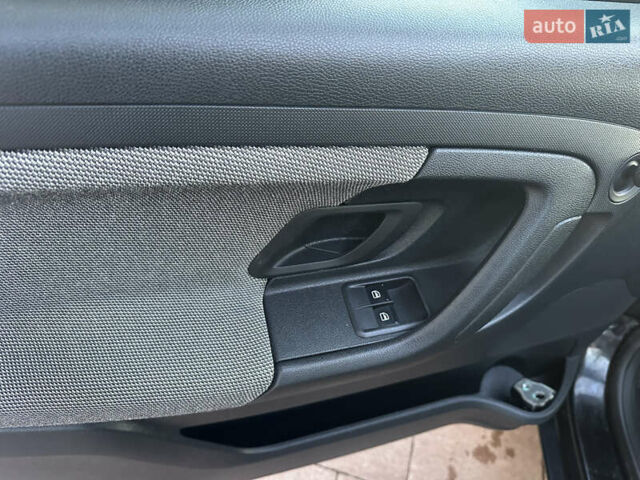 Черный Шкода Фабия, объемом двигателя 1.39 л и пробегом 222 тыс. км за 4750 $, фото 17 на Automoto.ua