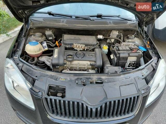 Черный Шкода Фабия, объемом двигателя 1.4 л и пробегом 233 тыс. км за 5300 $, фото 31 на Automoto.ua