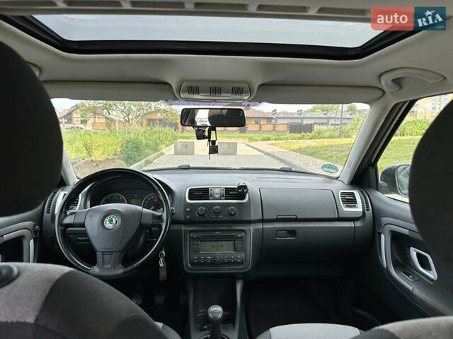 Черный Шкода Фабия, объемом двигателя 1.6 л и пробегом 230 тыс. км за 5999 $, фото 38 на Automoto.ua