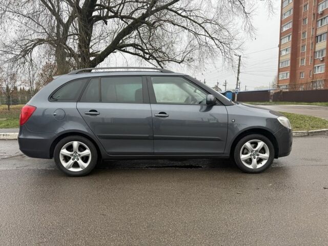 Черный Шкода Фабия, объемом двигателя 1.6 л и пробегом 195 тыс. км за 6500 $, фото 7 на Automoto.ua