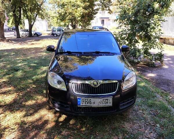 Чорний Шкода Фабія, об'ємом двигуна 1.39 л та пробігом 220 тис. км за 5800 $, фото 4 на Automoto.ua