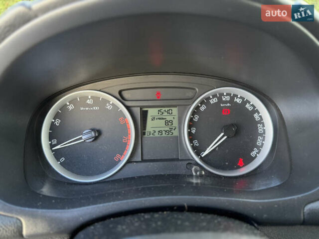 Чорний Шкода Фабія, об'ємом двигуна 1.6 л та пробігом 219 тис. км за 6500 $, фото 35 на Automoto.ua