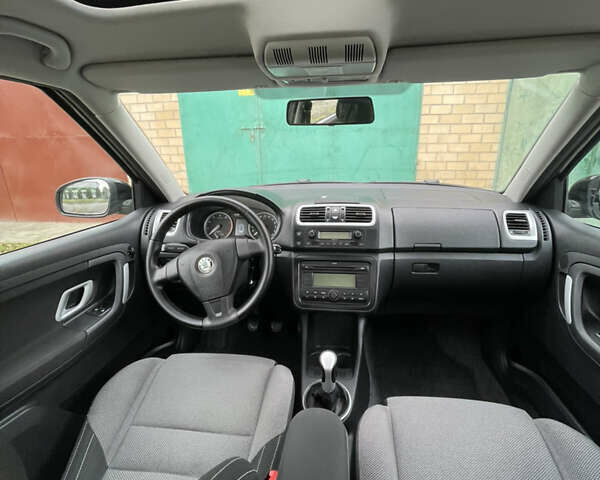 Чорний Шкода Фабія, об'ємом двигуна 1.6 л та пробігом 212 тис. км за 6100 $, фото 13 на Automoto.ua