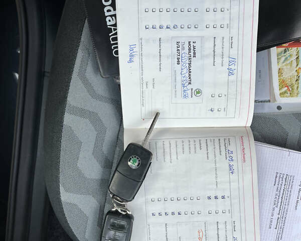 Шкода Фабия 2008 в Калуше на Automoto.ua Черный Шкода Фабия, объемом двигателя 1.6 л и пробегом 203 тыс. км за 5850 $, фото 82 на Automoto.ua