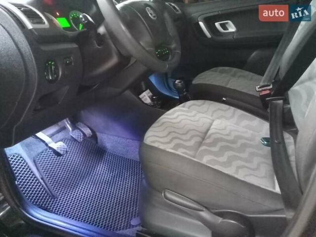 Чорний Шкода Фабія, об'ємом двигуна 1.2 л та пробігом 240 тис. км за 4850 $, фото 8 на Automoto.ua