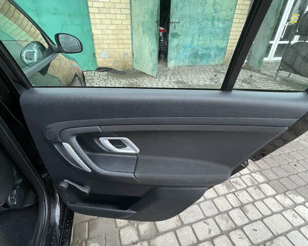 Чорний Шкода Фабія, об'ємом двигуна 1.6 л та пробігом 212 тис. км за 6100 $, фото 16 на Automoto.ua