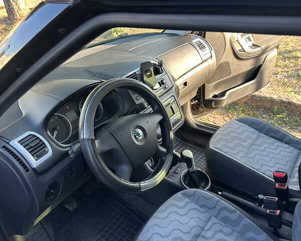 Чорний Шкода Фабія, об'ємом двигуна 1.2 л та пробігом 237 тис. км за 5200 $, фото 35 на Automoto.ua