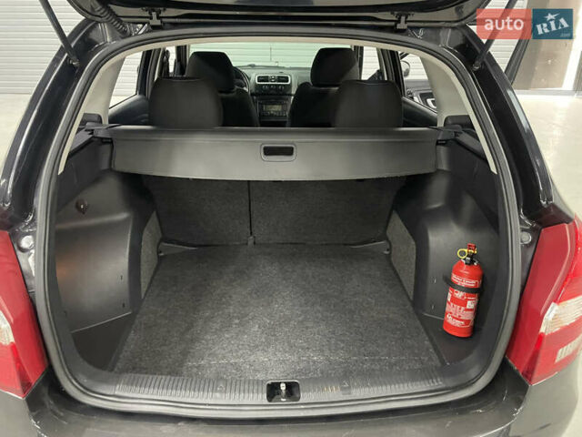 Чорний Шкода Фабія, об'ємом двигуна 1.6 л та пробігом 260 тис. км за 5950 $, фото 19 на Automoto.ua