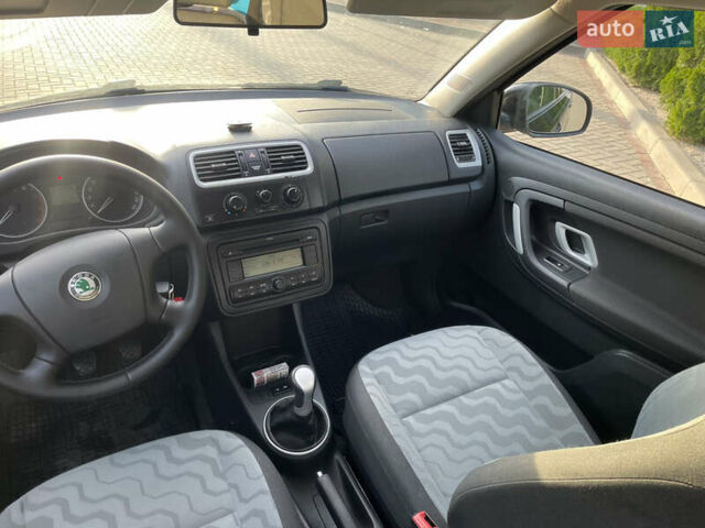 Чорний Шкода Фабія, об'ємом двигуна 1.4 л та пробігом 197 тис. км за 5850 $, фото 12 на Automoto.ua