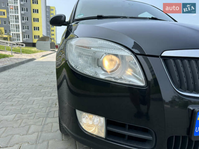 Черный Шкода Фабия, объемом двигателя 1.6 л и пробегом 230 тыс. км за 5999 $, фото 2 на Automoto.ua