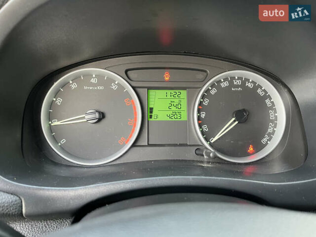 Шкода Фабия 2008 в Калуше на Automoto.ua Черный Шкода Фабия, объемом двигателя 1.6 л и пробегом 203 тыс. км за 5850 $, фото 71 на Automoto.ua