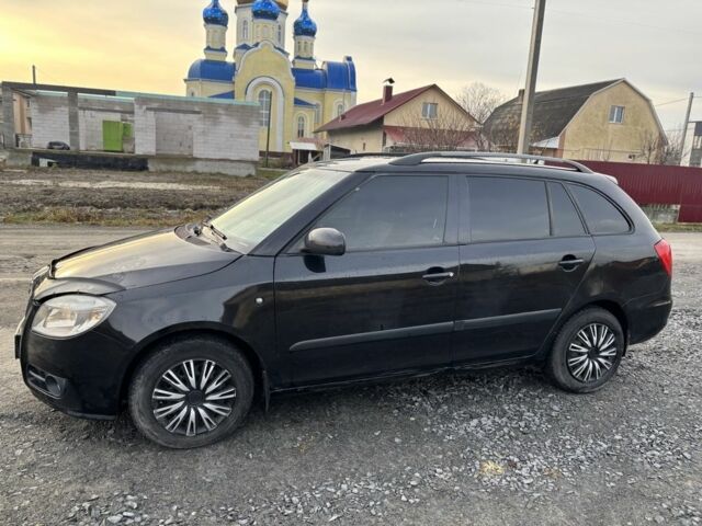 Чорний Шкода Фабія, об'ємом двигуна 1.4 л та пробігом 207 тис. км за 4250 $, фото 3 на Automoto.ua